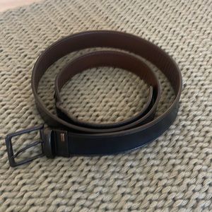 Reversible Levi’s Black/brown belt 46/48..